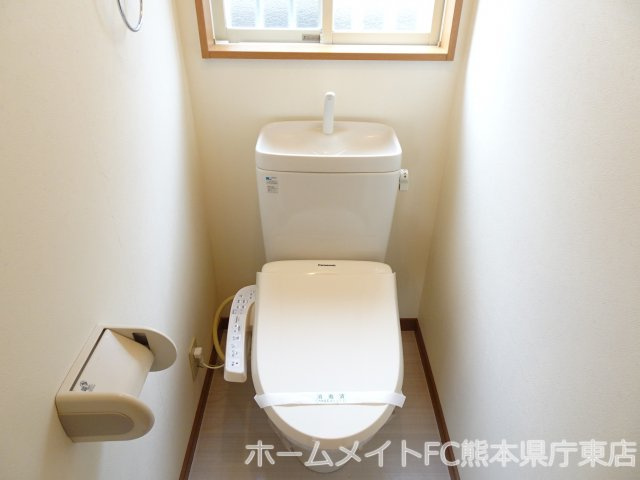 熊本市東区長嶺東６丁目のテラスのトイレ