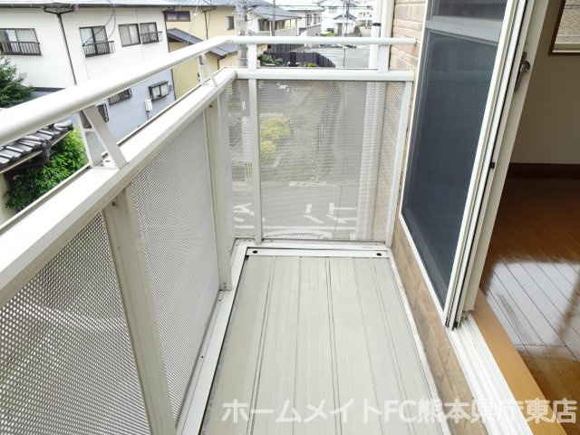 熊本市東区長嶺東６丁目のテラスのバルコニー