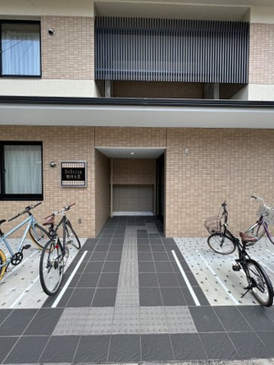 【エントランス】 | ベレーザ鴨川五条