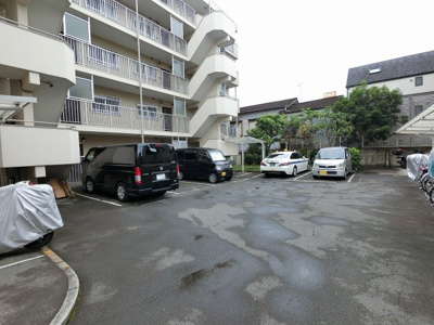 【駐車場】 | グローリア初穂久が原 | 平置き駐車場です。