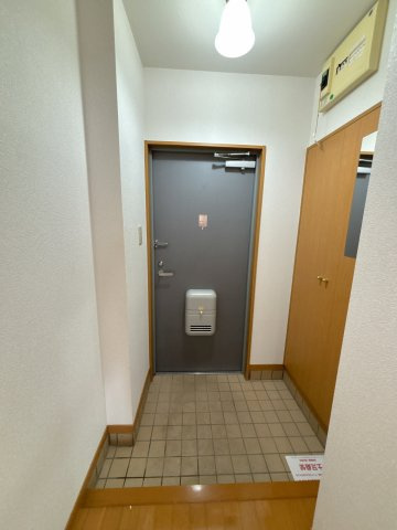 メルベーユ・HAJIⅢの玄関