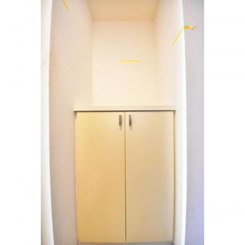 プライムレジデンス市川の玄関