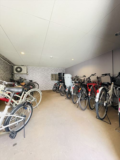 アルフィーネ平尾山荘公園の駐車場