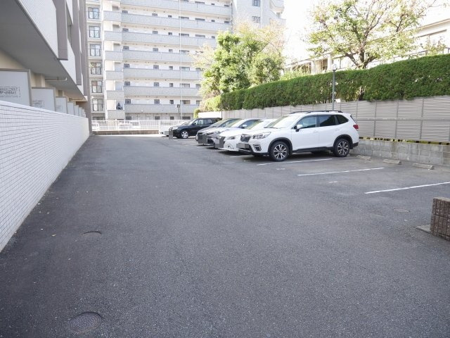 【駐車場】 | アンビシャス江崎 | アンビシャス江崎の駐車場