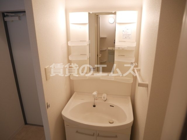【独立洗面台】 | アンビシャス江崎 | アンビシャス江崎のシャンプードレッサー