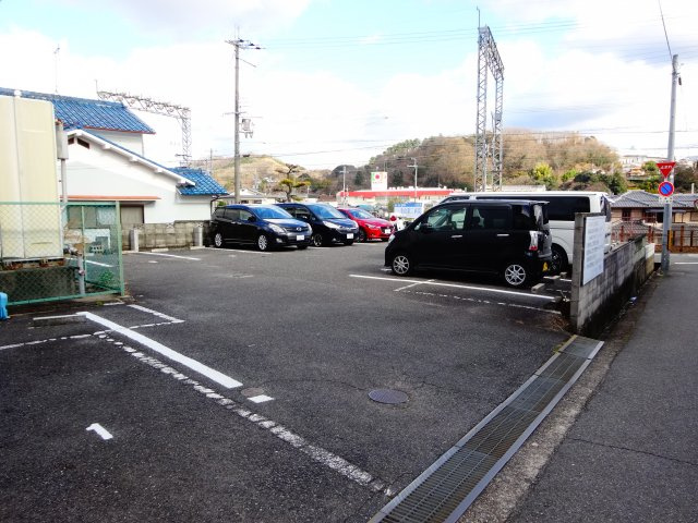 プレアール喜多の駐車場