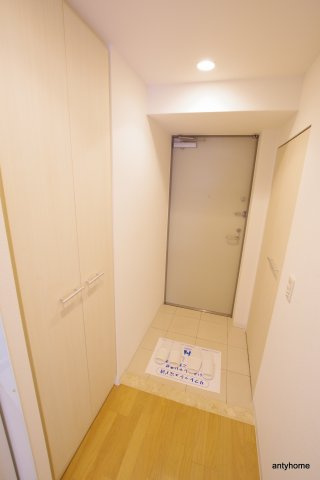 プラウドフラット新大阪　仲介手数料無料の玄関