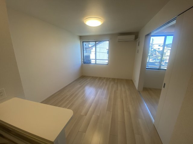 オアシス　八本松　Aの玄関