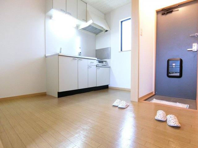 ハイツエンデバーⅡの居間・リビング|同物件別部屋