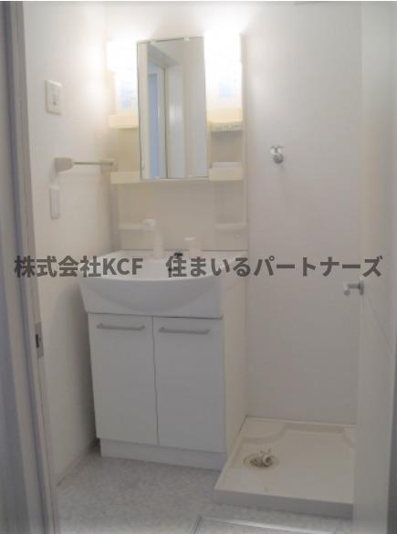 ウィズテリア A棟の洗面所|忙しい朝には欠かせない洗面所です
