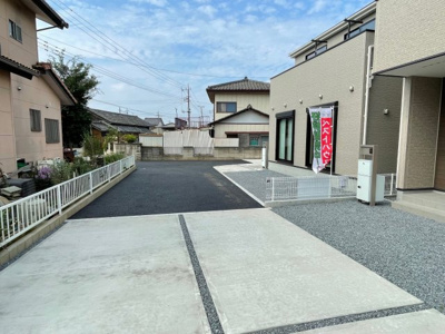 【前面道路含む現地写真】 | 藤岡市藤岡21-1期（全2棟）1号棟 | 前面道路含む現地写真です