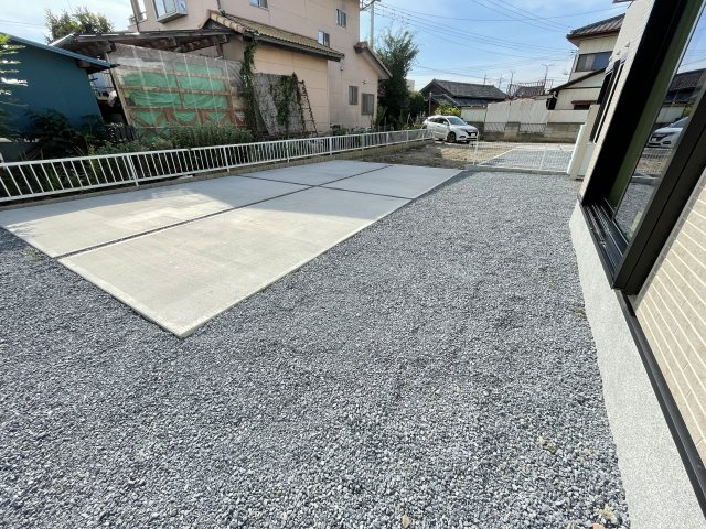 藤岡市藤岡21-1期（全2棟）2号棟の駐車場