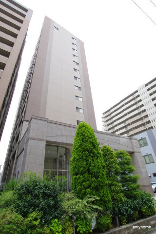 レフィーナカルム江坂　仲介手数料無料の外観