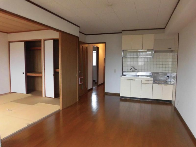 【居間・リビング】 | コモド花山手