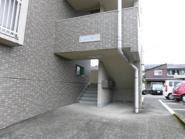 【エントランス】 | コモド花山手