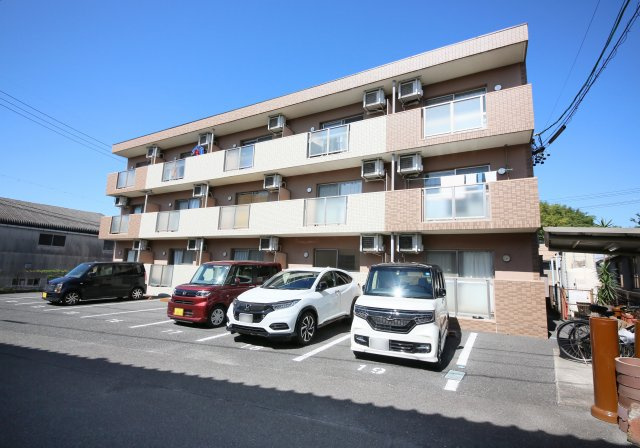 GRANDEUR陶館の外観