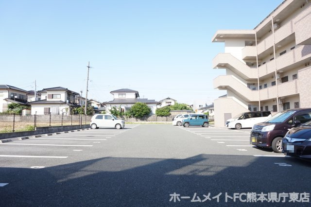 グレース山ノ神 の駐車場