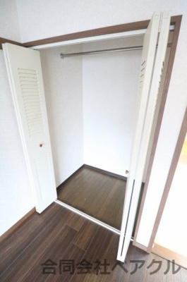 【収納】 | フォレスト深草 | たっぷりとした収納スペースです