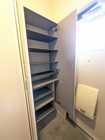 ペルーシェ B棟の収納