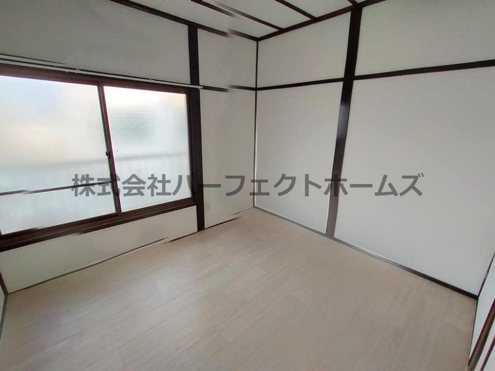 郡津4丁目テラスの洋室|２F右　洋室です！