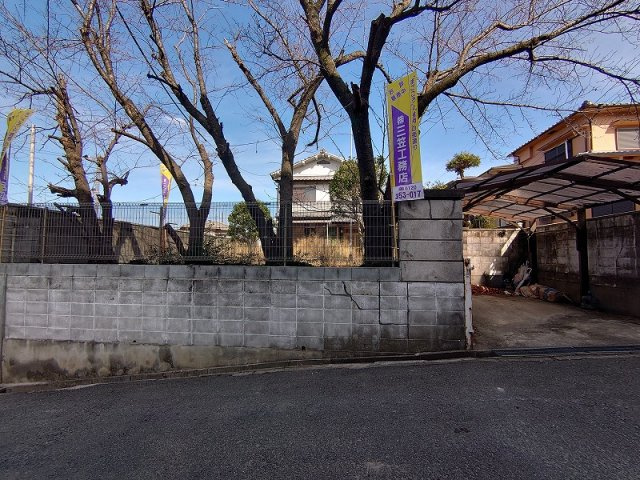 四條畷市岡山東５丁目の売地の前面道路含む現地写真|2022年2月撮影