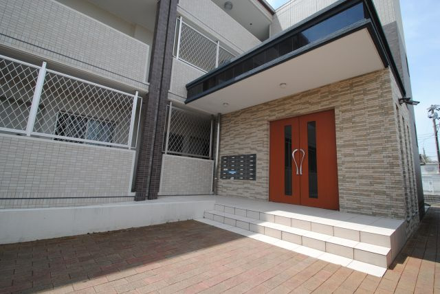 アルページュの玄関