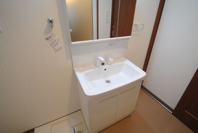 アルページュの独立洗面台|別室（イメージ画像）