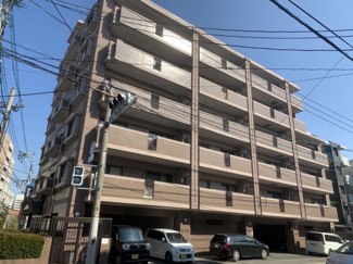 【外観】 | 広いお部屋をお探しのファミリーにおススメ☆彡
居室3部屋＋12帖のLDK＋5.8帖の和室。
南向きの陽当り・通風に優れたお部屋です♪