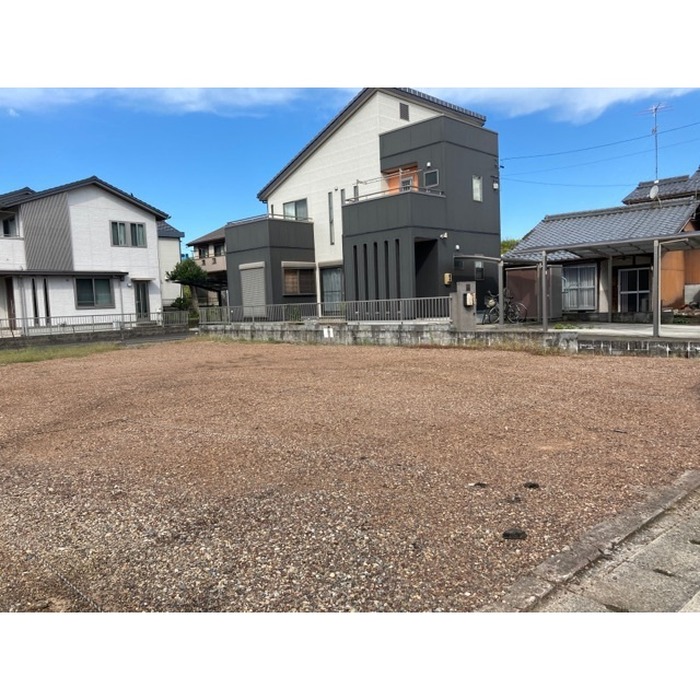 岐阜市鏡島中１丁目の駐車場の駐車場