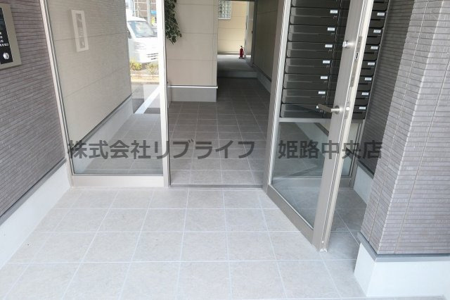 エレアージュ姫路駅南のエントランス