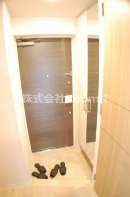 【玄関】 | アーバネックス谷町Ⅱ | 収納もある玄関です