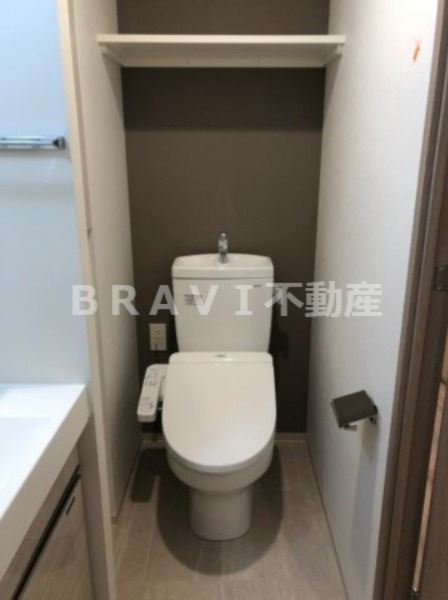 エスリードコート堺筋本町 BRAVI不動産のトイレ|トイレもきれいです
