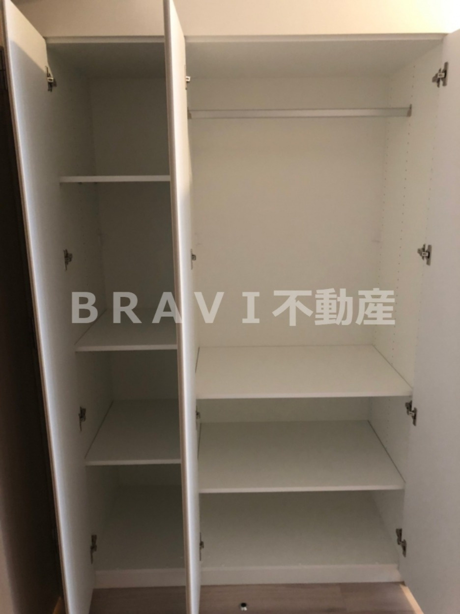 エスリードコート堺筋本町 BRAVI不動産の収納|大きなスペースがあり、収納には困りません