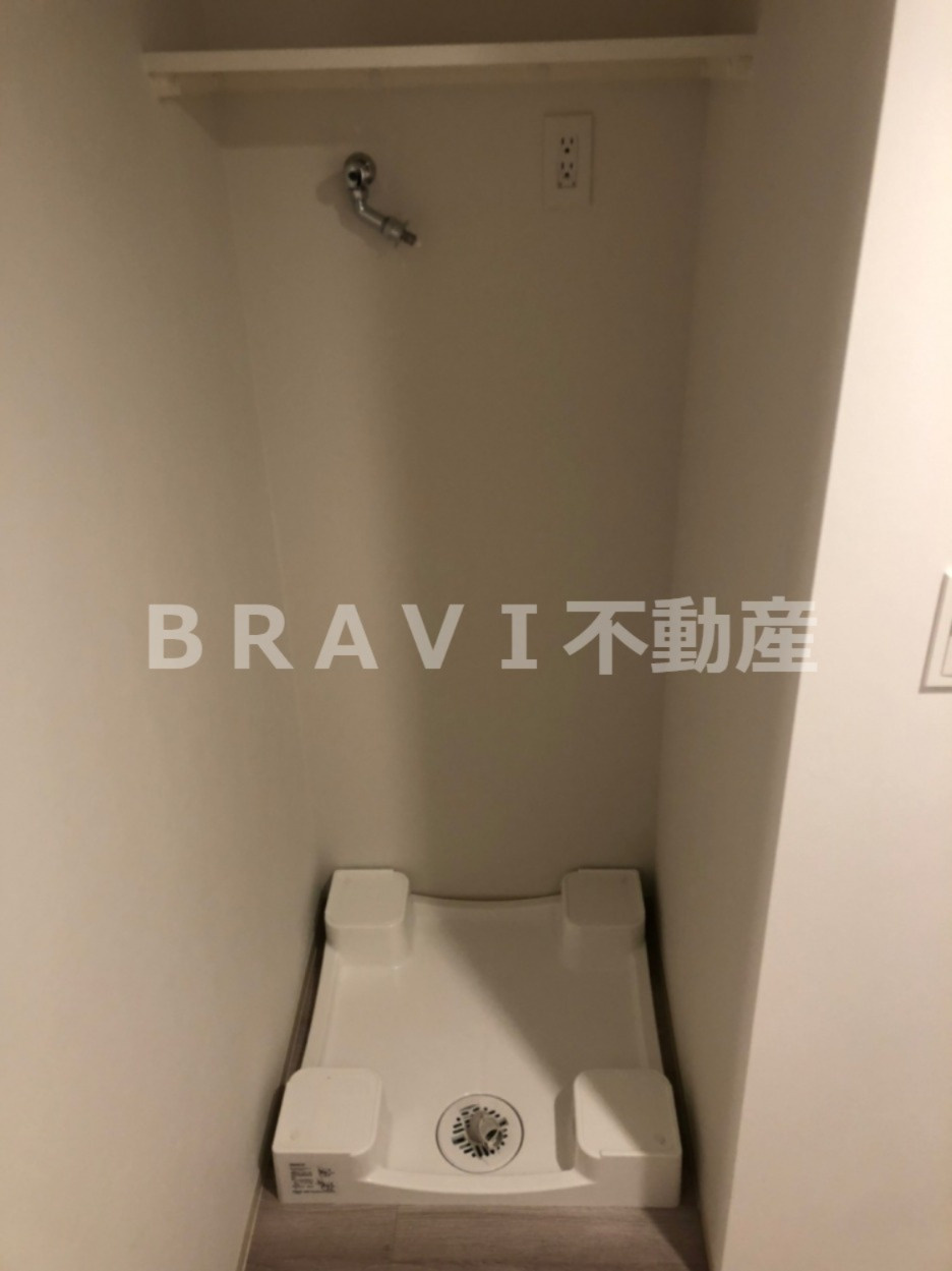 エスリードコート堺筋本町 BRAVI不動産の設備|洗濯機置場