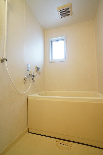 プリムローズワカミヤの浴室|追焚き機能付給湯