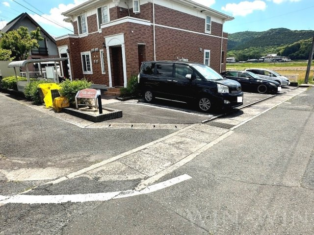 ヴィラ・アブリコの駐車場