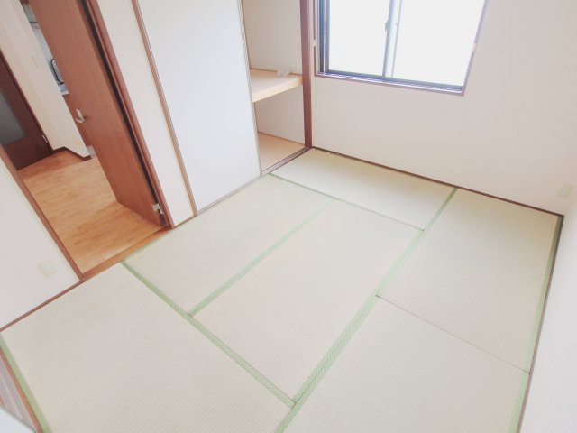 広島市安芸区矢野南４丁目のアパートの和室