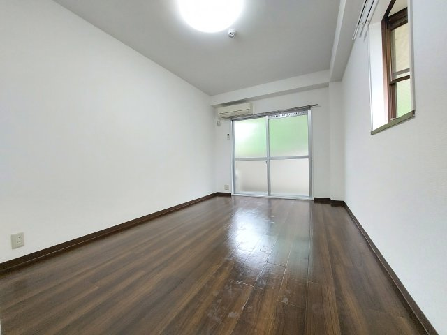 ヴィアベルデの洋室