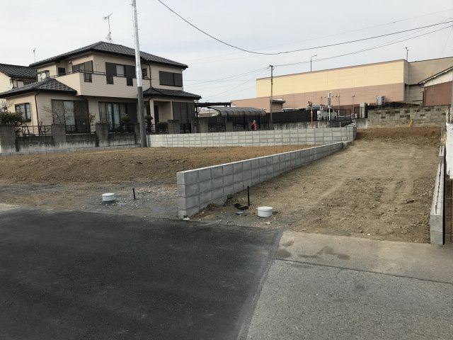 鴻巣市宮前の売地の外観|対象地を南側から北側に向かって撮影