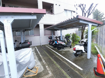 【その他共用部分】 | 保土ヶ谷パークハイツ | バイク置場です。