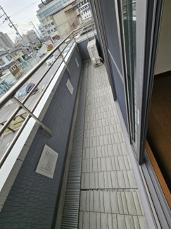 【バルコニー】 | グラン元町 | 横に長いバルコニー