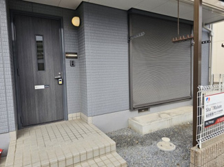 【エントランス】 | グラン元町 | 一戸建て感覚のアパートです