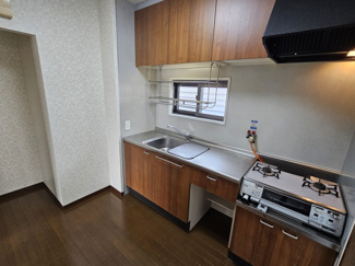 【キッチン】 | グラン元町 | 2口ガスコンロがセットされています