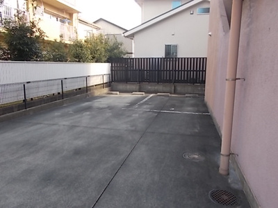 【駐車場】 | セントラルハイツ五才美 | 敷地内駐車場で便利です。