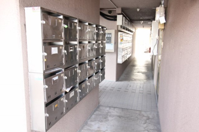 【エントランス】 | アルフィーネ今D棟