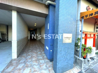 【エントランス】 | ラ・ウェゾン塚本通