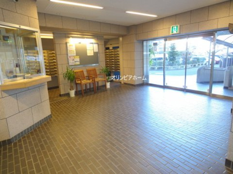 コープ南砂　1階部分　72.21㎡　リ　フォーム済のエントランス