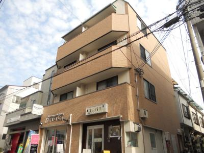 プチフラット三条の外観