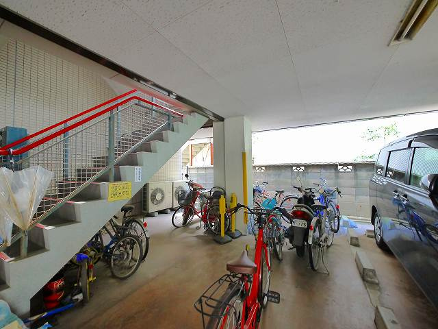 シャトー三島のその他共用部分|自転車置き場です。