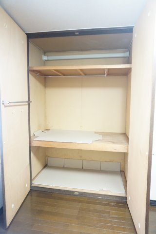 旭町スカイハイツの収納